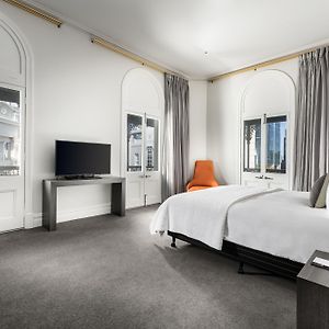 Heritage King Suite